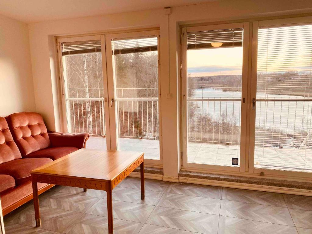 Svetainės erdvė apgyvendinimo įstaigoje Bjurviks Villa - Flat 2