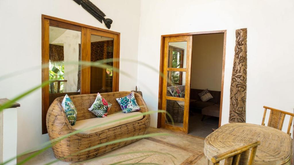 Posezení v ubytování La Colonial Resort