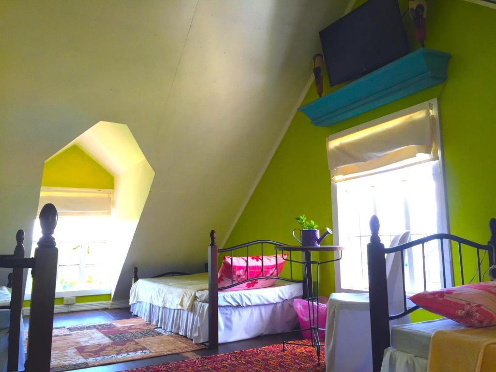 Fotografie z fotogalerie ubytování Madie's Place B&B with Private Pool in Santa Rosa, Laguna near Enchanted Kingdom v destinaci Santa Rosa