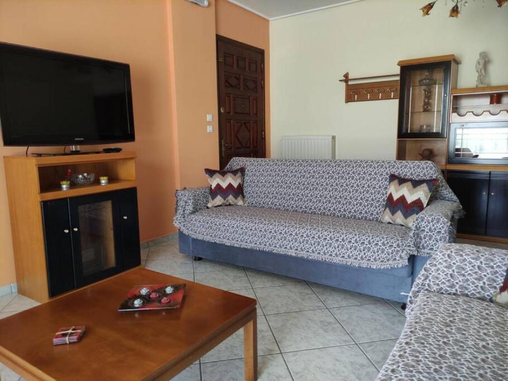 Areti's Apartment in Agios Konstantinos - Housity