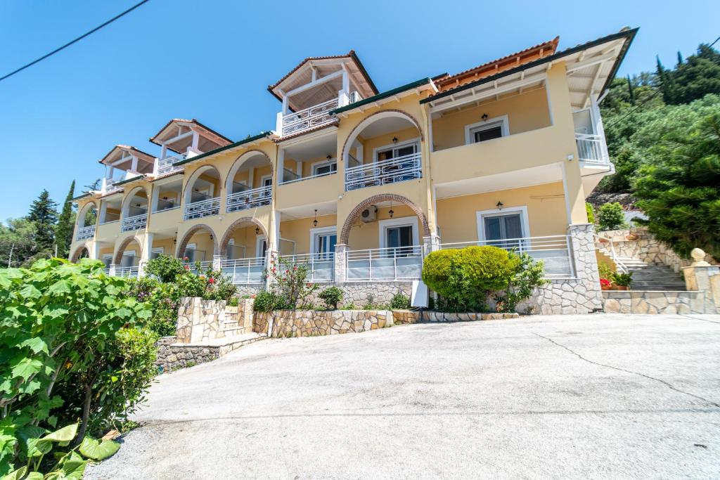 Budova, v ktorej sa apartmán nachádza