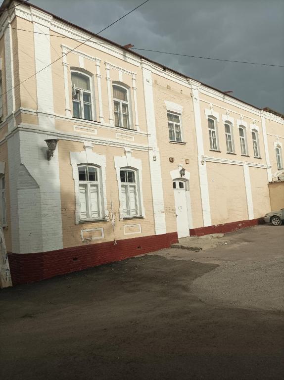 Edifici on està situat l'hostal o pensió