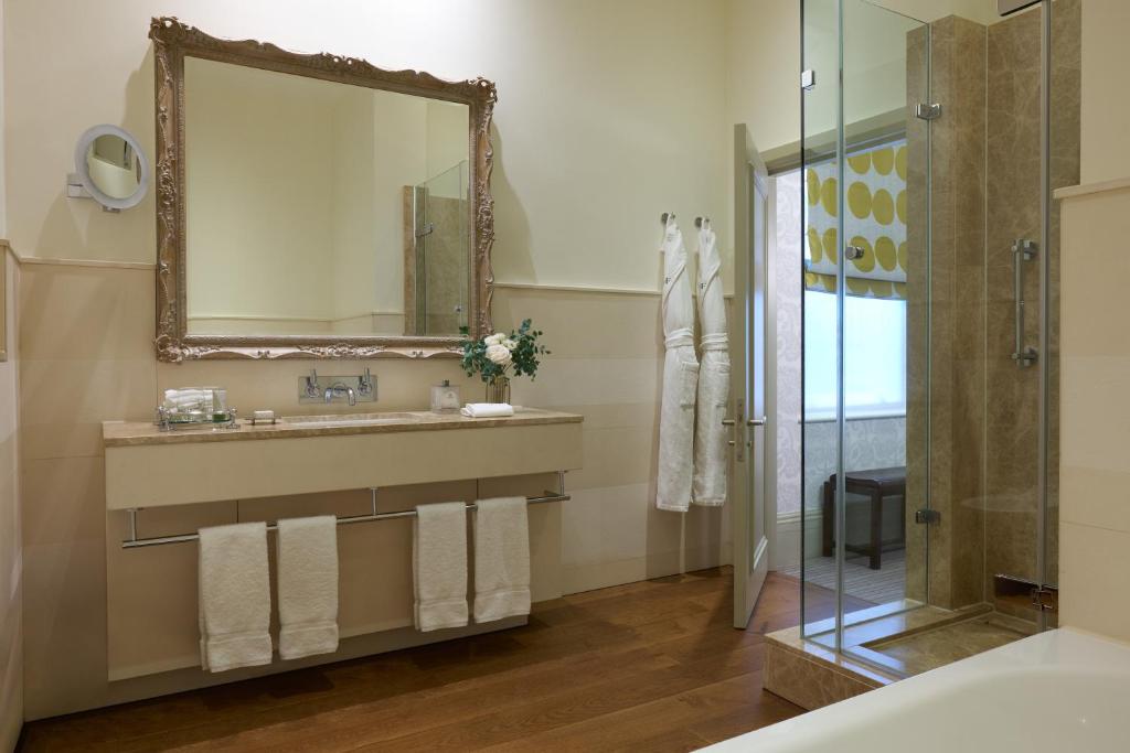 Brown's Hotel, a Rocco Forte Hotel - Resim 21