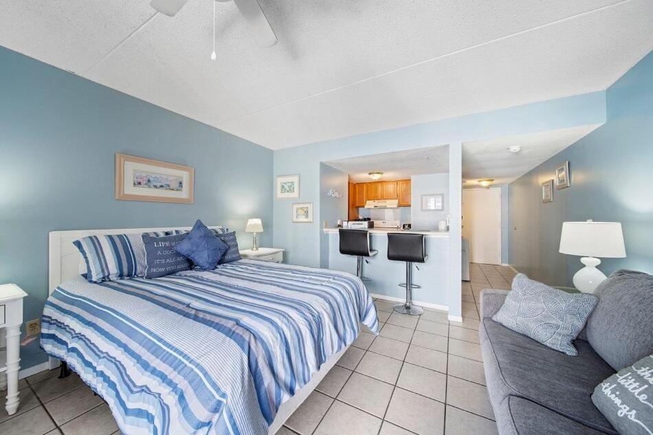 Sugar Beach 110 condo, Gulf Shores (updated prices 2024)