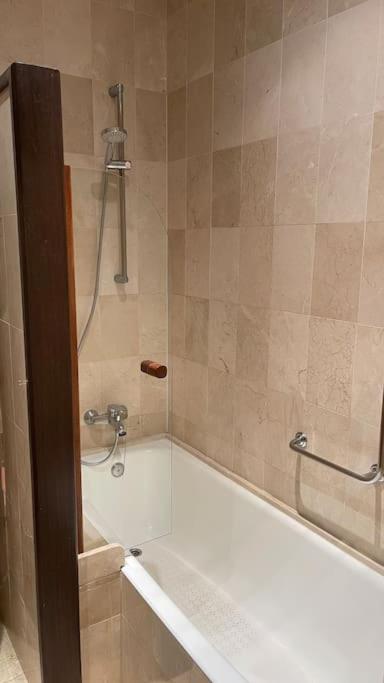 Zdjęcie z galerii obiektu Fantástica Villa-Guadacorte w mieście Los Barrios
