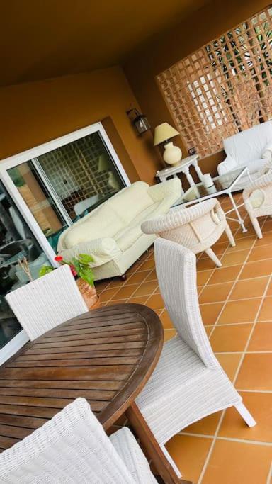 Zdjęcie z galerii obiektu Fantástica Villa-Guadacorte w mieście Los Barrios