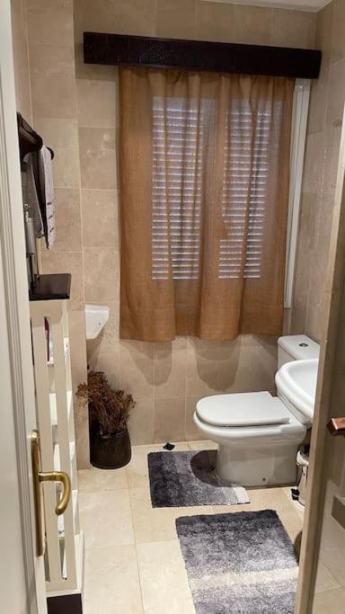 Zdjęcie z galerii obiektu Fantástica Villa-Guadacorte w mieście Los Barrios
