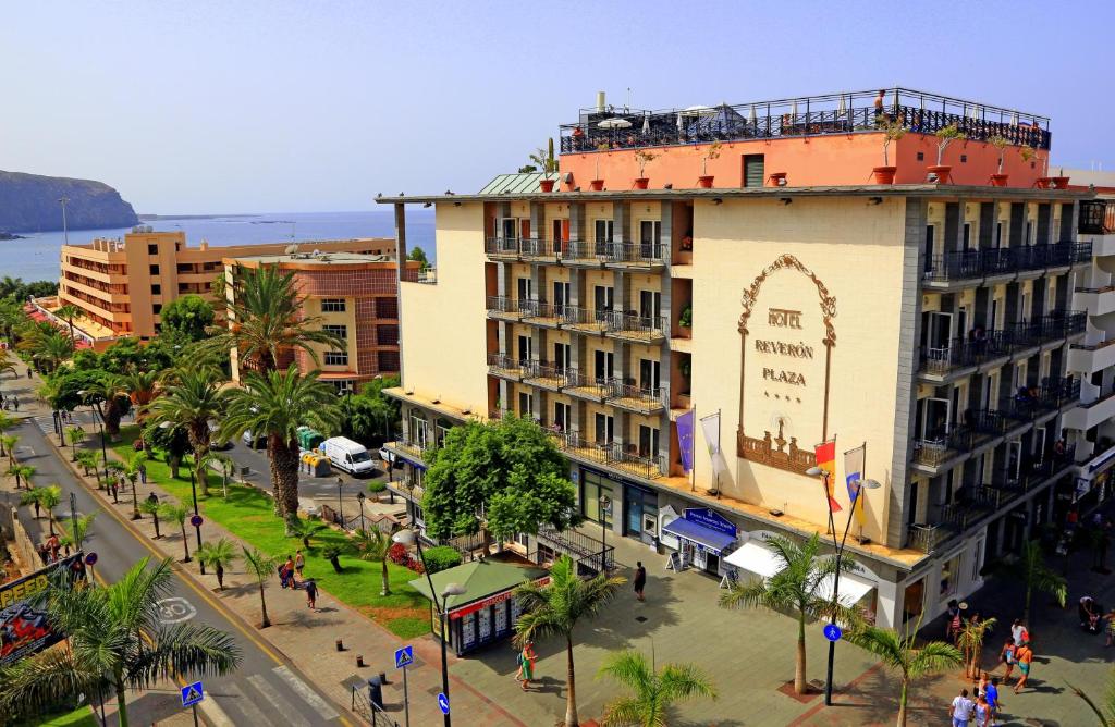 Gallery image of Hotel Reveron Plaza in Los Cristianos