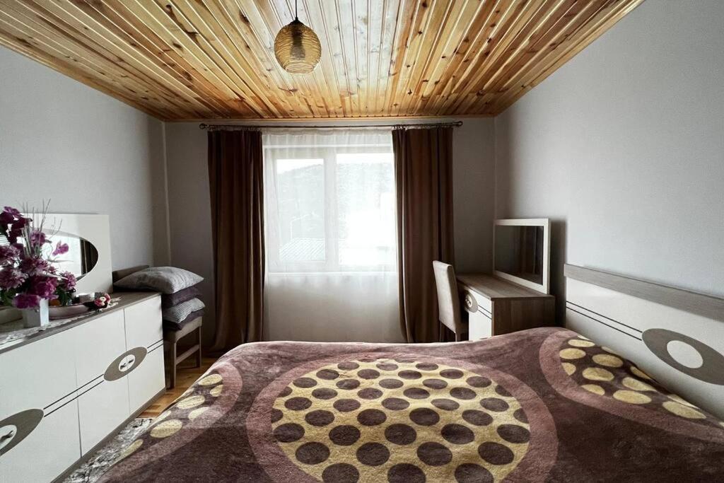 Postel nebo postele na pokoji v ubytování Zigana* / Mountain Apartment at 2050 meters high