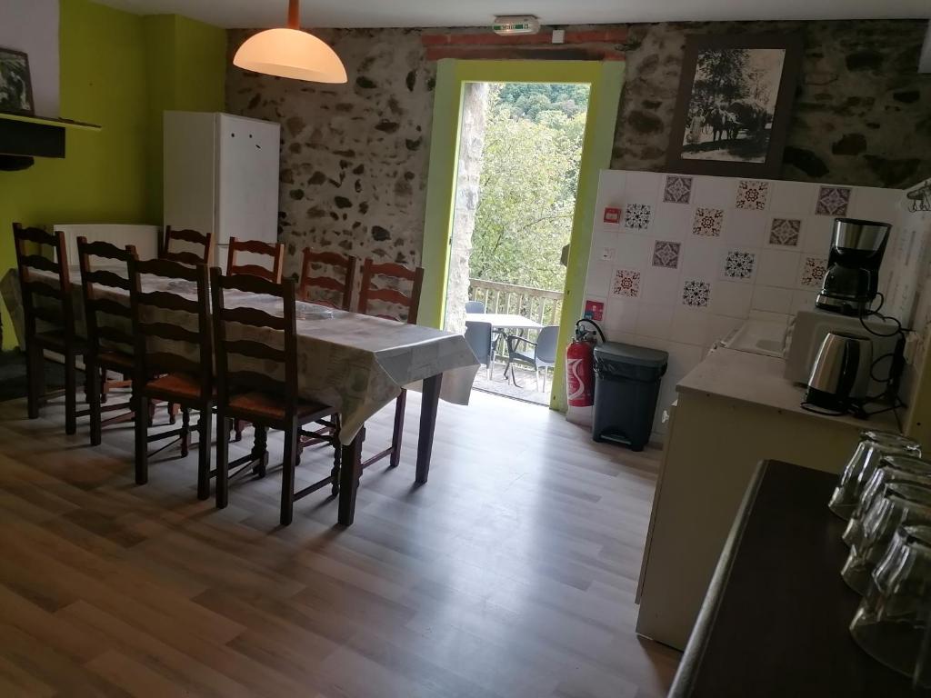 Kuchyň nebo kuchyňský kout v ubytování Le Dortoir de Gabrielle