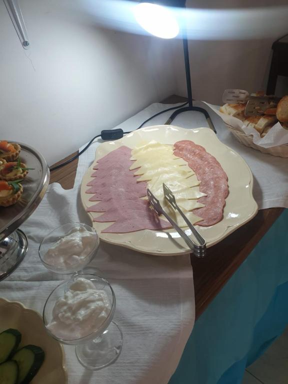 Jídlo v hotelu nebo okolí