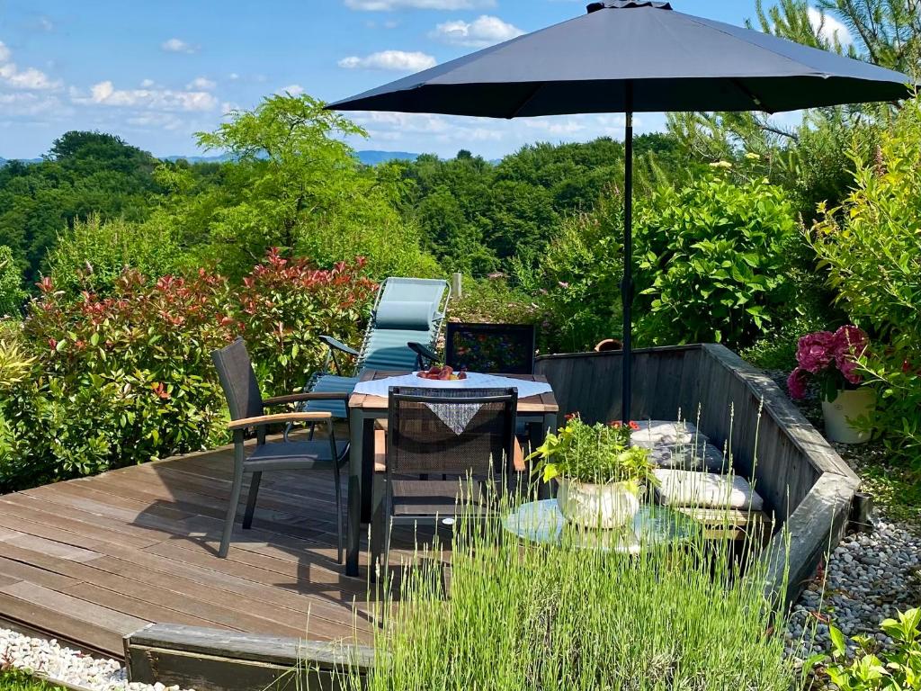 Ferienhaus am Weinberg 야외 정원