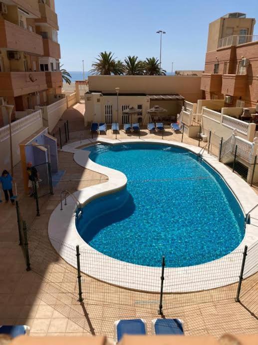 ATICO EN PRIMERA LINEA DE PLAYA, Roquetas de Mar (updated prices 2024)