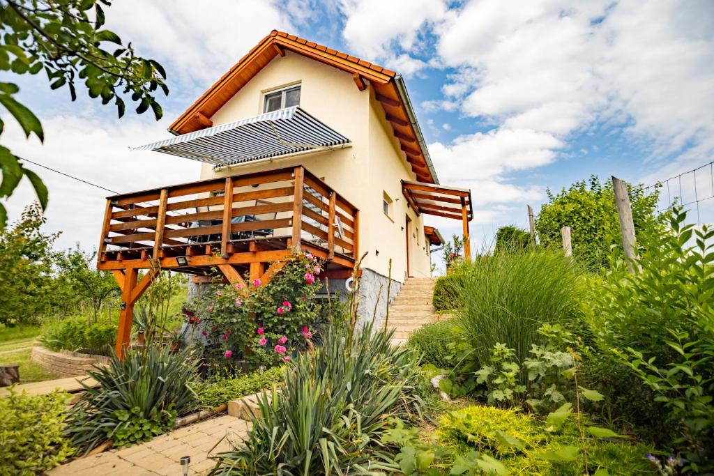 Φωτογραφία από το άλμπουμ του Szamóca Vendégház-Kőröshegy (Balaton) σε Kőröshegy