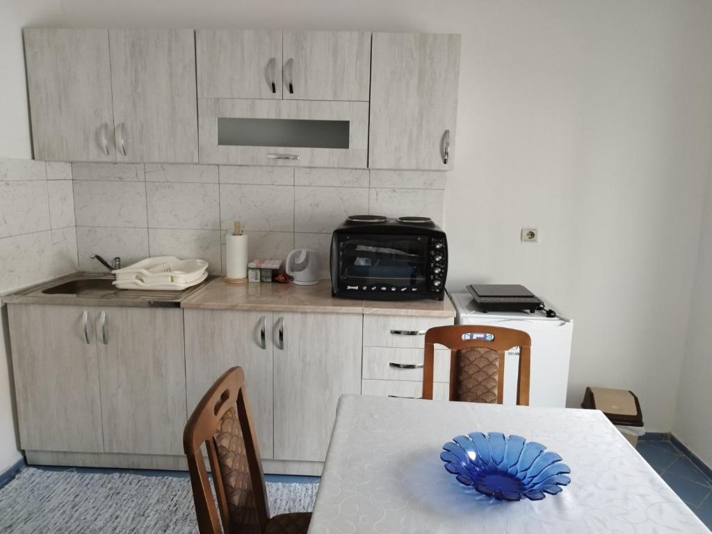 Η κουζίνα ή μικρή κουζίνα στο Kuca za odmor Duranovic