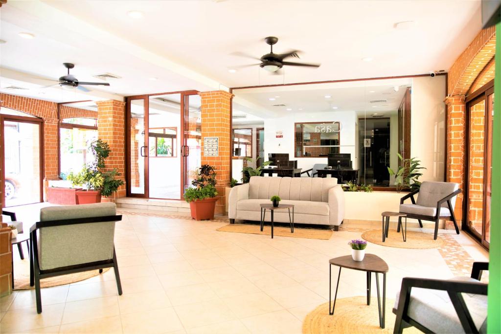 Гостиная зона в Hotel Colonial Playa del Carmen