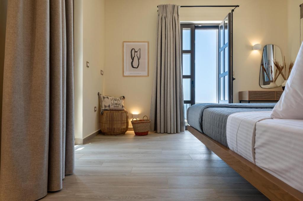 Postel nebo postele na pokoji v ubytování J&C Luxury Villa
