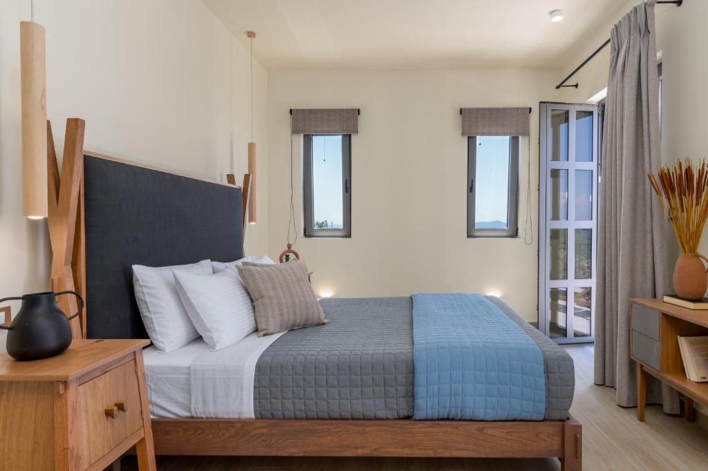 Postel nebo postele na pokoji v ubytování J&C Luxury Villa