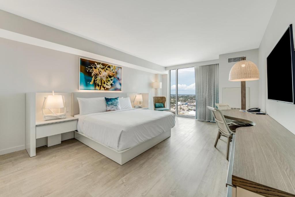 Daytona Grande Oceanfront Resort - 