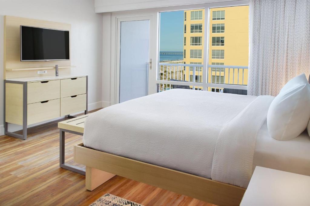 SpringHill Suites by Marriott Pensacola Beach photo