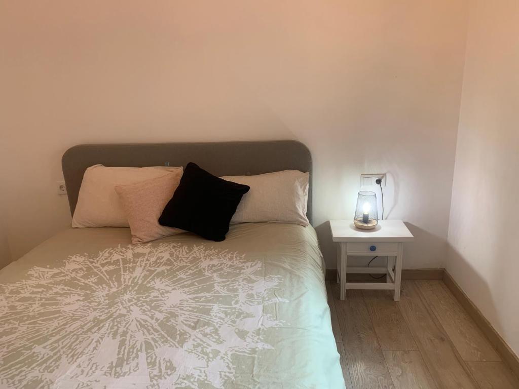 Posteľ alebo postele v izbe v ubytovaní Pals apartament centric