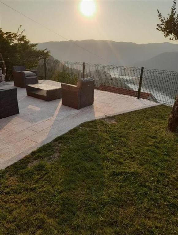 a group of benches sitting on a patio at Casa da Bela Vista in Braga