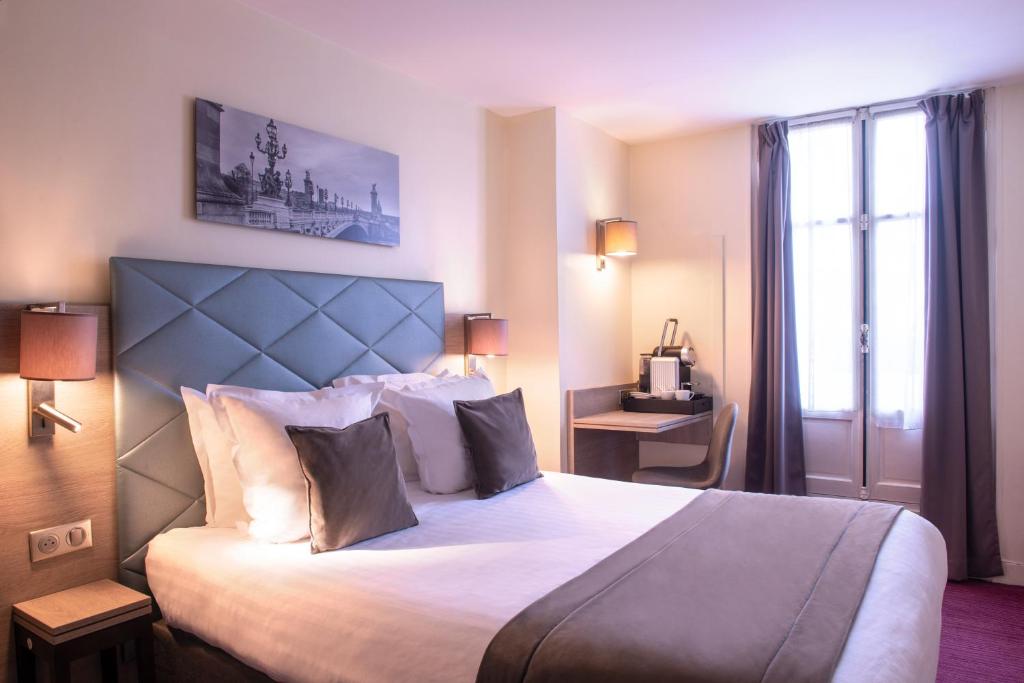 
Standard  Double Room
