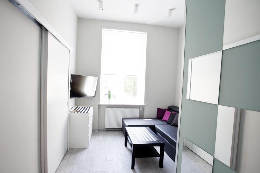 Rent-Apart City Center Lodz - One-Bedroom Apartment (1 - 3 Adults)
