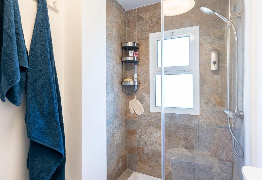 Kúpeľňa v ubytovaní Apartamento de un dormitorio cerca de la playa