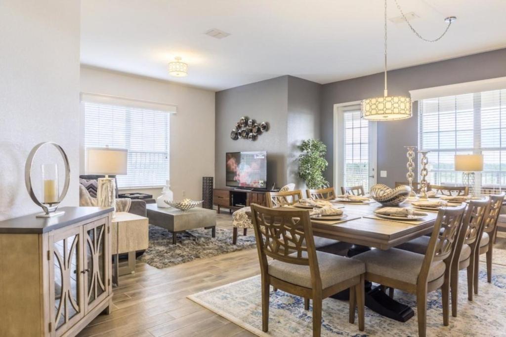 Photo inspiration: Picture Idea: Lakeview Penthouse Elegance Condo Orlando Updated Prices 2026