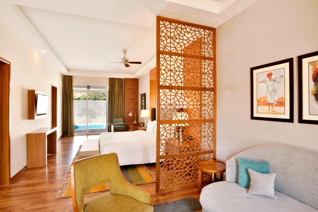 Posezení v ubytování The Westin Pushkar Resort & Spa