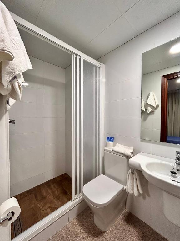 Koupelna v ubytování Pensión La Orozca Benidorm