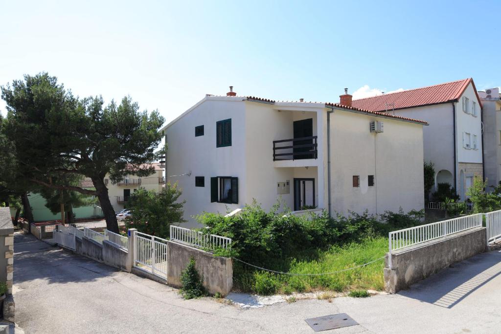 Apartments with parking space Baska Voda, Makarska - 21337