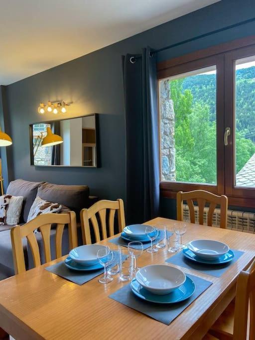 Kuchyň nebo kuchyňský kout v ubytování Moderno Y Rústico En Ransol 6pax l by BonesVacances