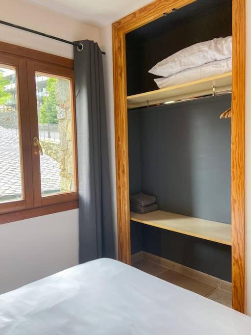 Postel nebo postele na pokoji v ubytování Moderno Y Rústico En Ransol 6pax l by BonesVacances