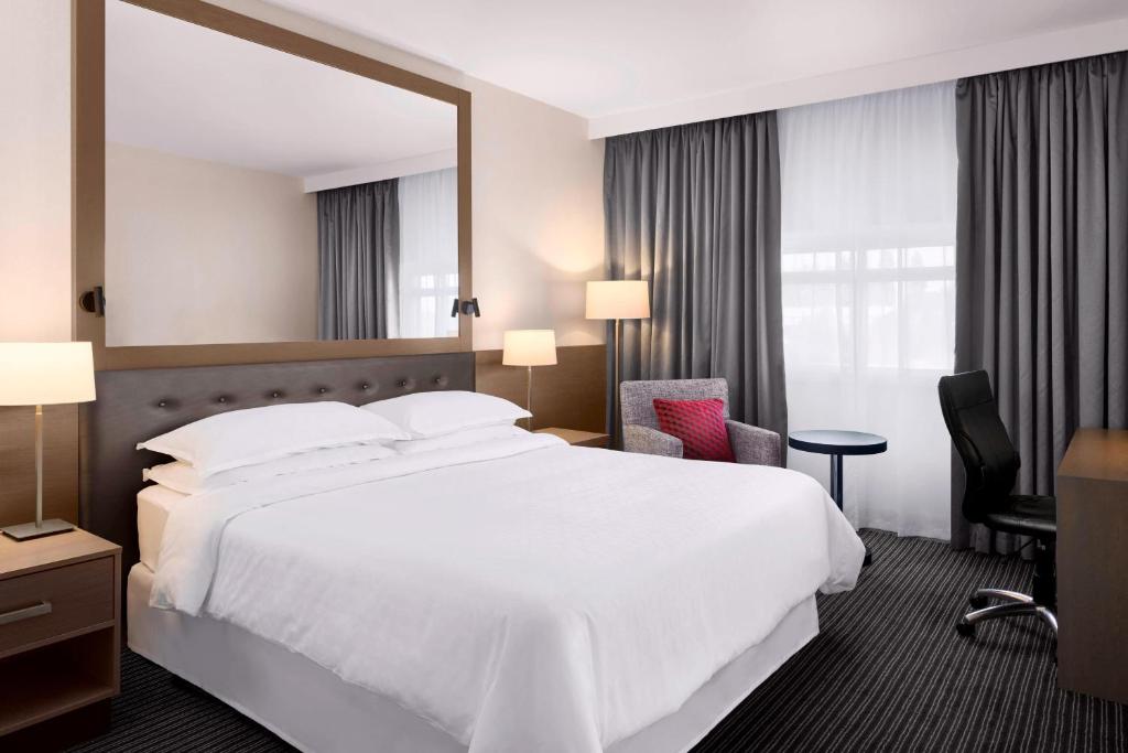 Sheraton Heathrow Hotel - Famille, Chambre D'hôtes, 1 Queen Ou 1 Jumeau / Lit Simple (s)