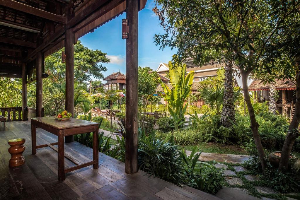 Zahrada ubytování Phum Khmer Lodge - Village Cambodian Eco-Lodge