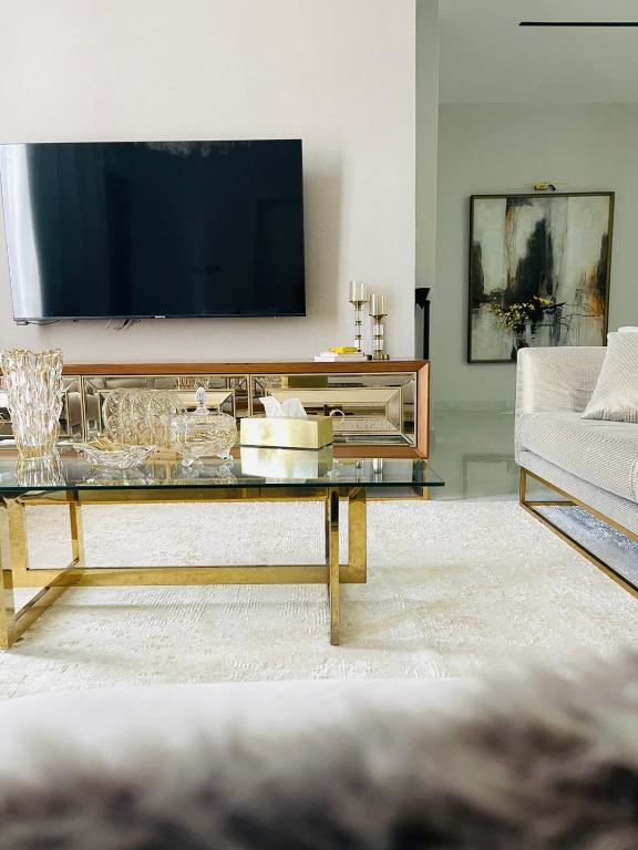 TV a/nebo společenská místnost v ubytování ِALMABEET Resort