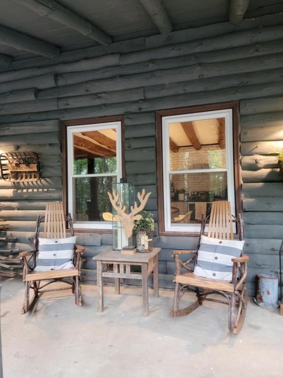 JOY CABIN, Lyndhurst (updated prices 2024)