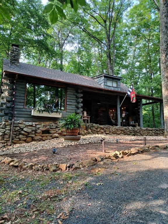 JOY CABIN, Lyndhurst (updated prices 2024)