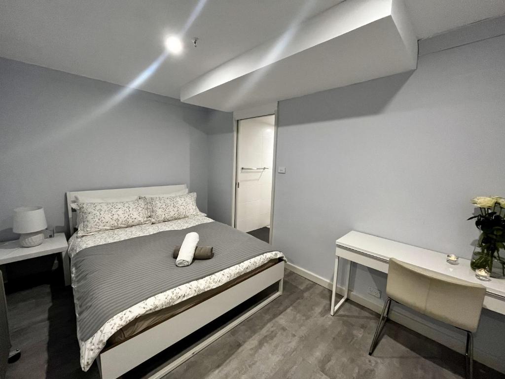 Dana-Charming One-Bedroom Apartment in City Center! - Appartement D'une Chambre