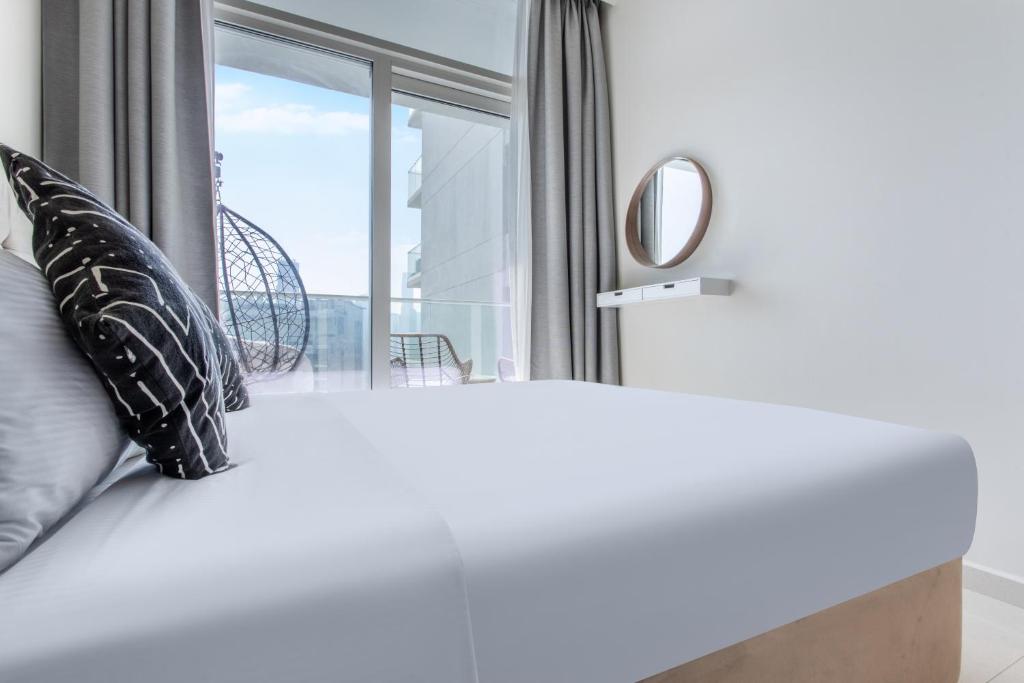 Reva Residences - One Bedroom Apartment by the S Holiday Homes - Resim 1