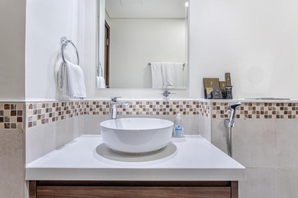 Reva Residences - One Bedroom Apartment by the S Holiday Homes - Resim 13