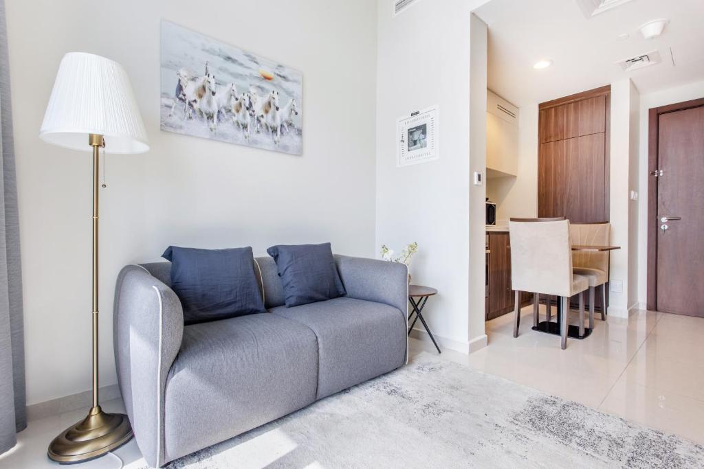 Reva Residences - One Bedroom Apartment by the S Holiday Homes - Resim 10