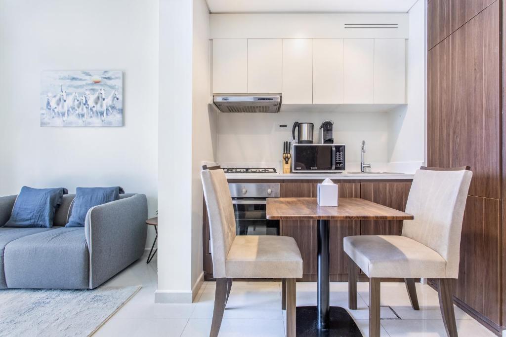 Reva Residences - One Bedroom Apartment by the S Holiday Homes - Resim 4