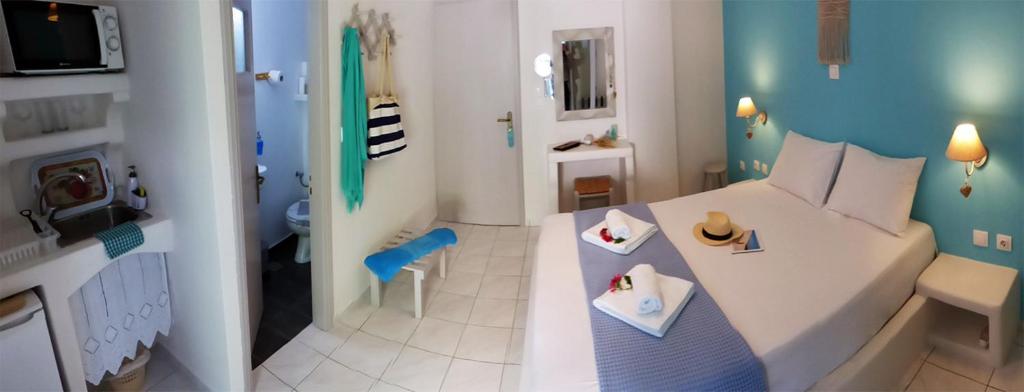 TV a/nebo společenská místnost v ubytování Tasoula Guest House