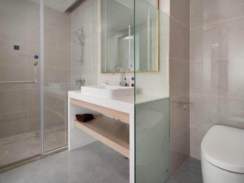 Kyriad Hotel Guigang Wuyue Plaza Railway Station - Intelligent Suite