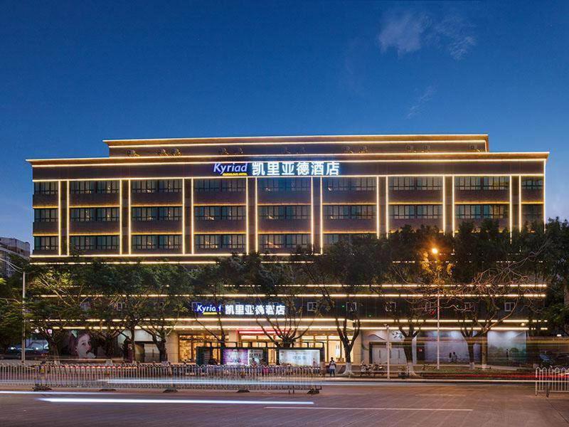 Tòa nhà nơi khách sạn tọa lạc