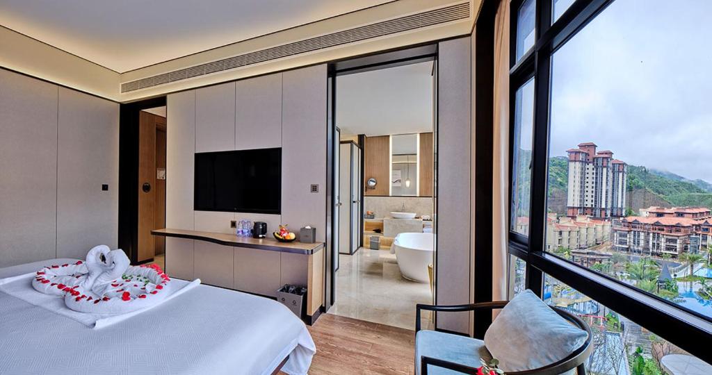 Regal Palace DeRUCCI Resort - Комната короля в саду