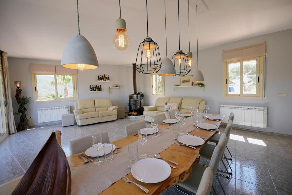 Posedenie v ubytovaní Villa Treehouse by Alvent Holidays